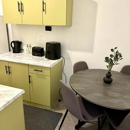 Cosy Hideaway Apartamento *