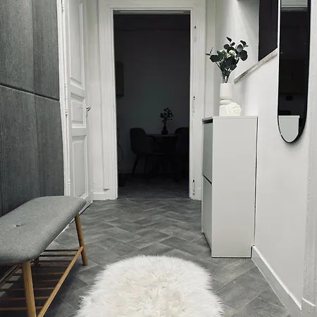 Cosy Hideaway Apartament *
